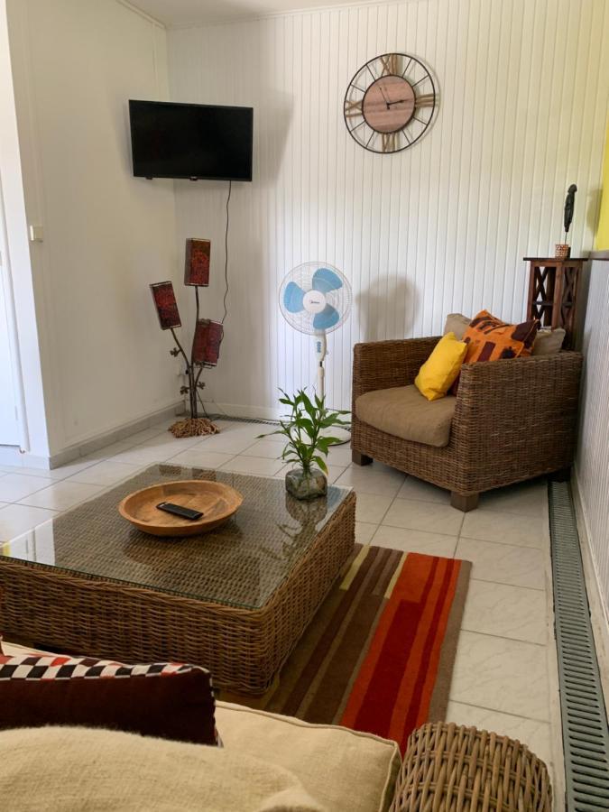 Charmant logement avec spa/petit-déjeuner inclus. Pointe-Noire Extérieur photo